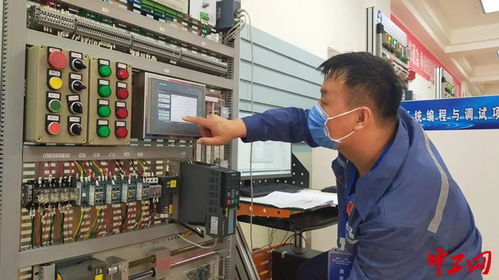 包頭市“工匠杯”電工（企業(yè)智能工廠方向）職業(yè)技能比賽圓滿落幕 網(wǎng)絡(luò)技術(shù)賦能產(chǎn)業(yè)升級